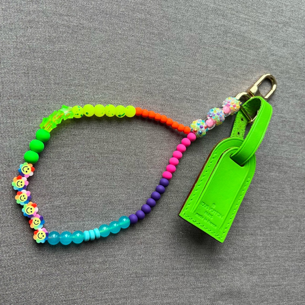 🆕 Louis Vuitton Bag Charm Takashi Murakami Neon Green Rainbow Name Luggage Tag - Picture 7 of 17